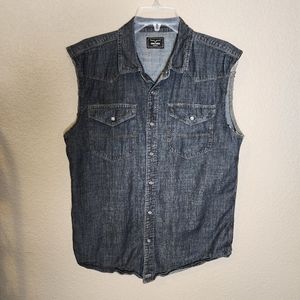 Kimes Ranch Sleeveless Denim Pearl snap button-up shirt Medium